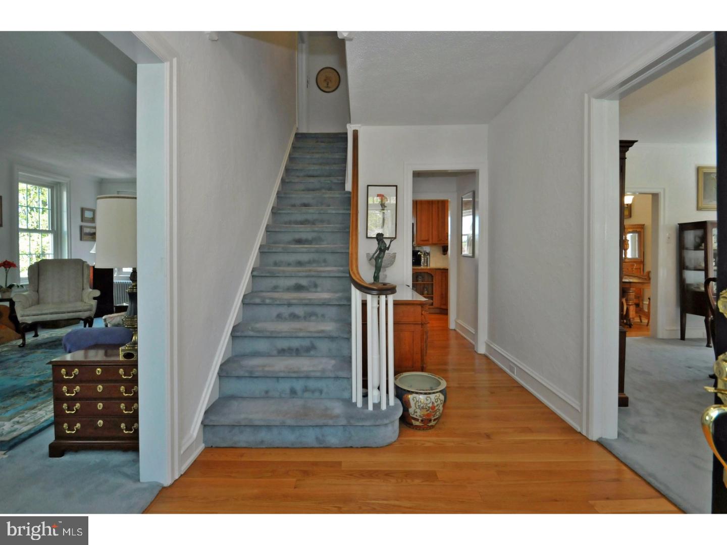 1475 Jericho Road Abington, PA 19001 - Photo 3 of 25 Foyer