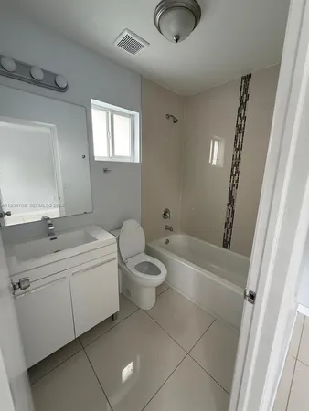$3,000 | 2121 Northwest 72nd Street, Unit 2121, Miami, FL 33147