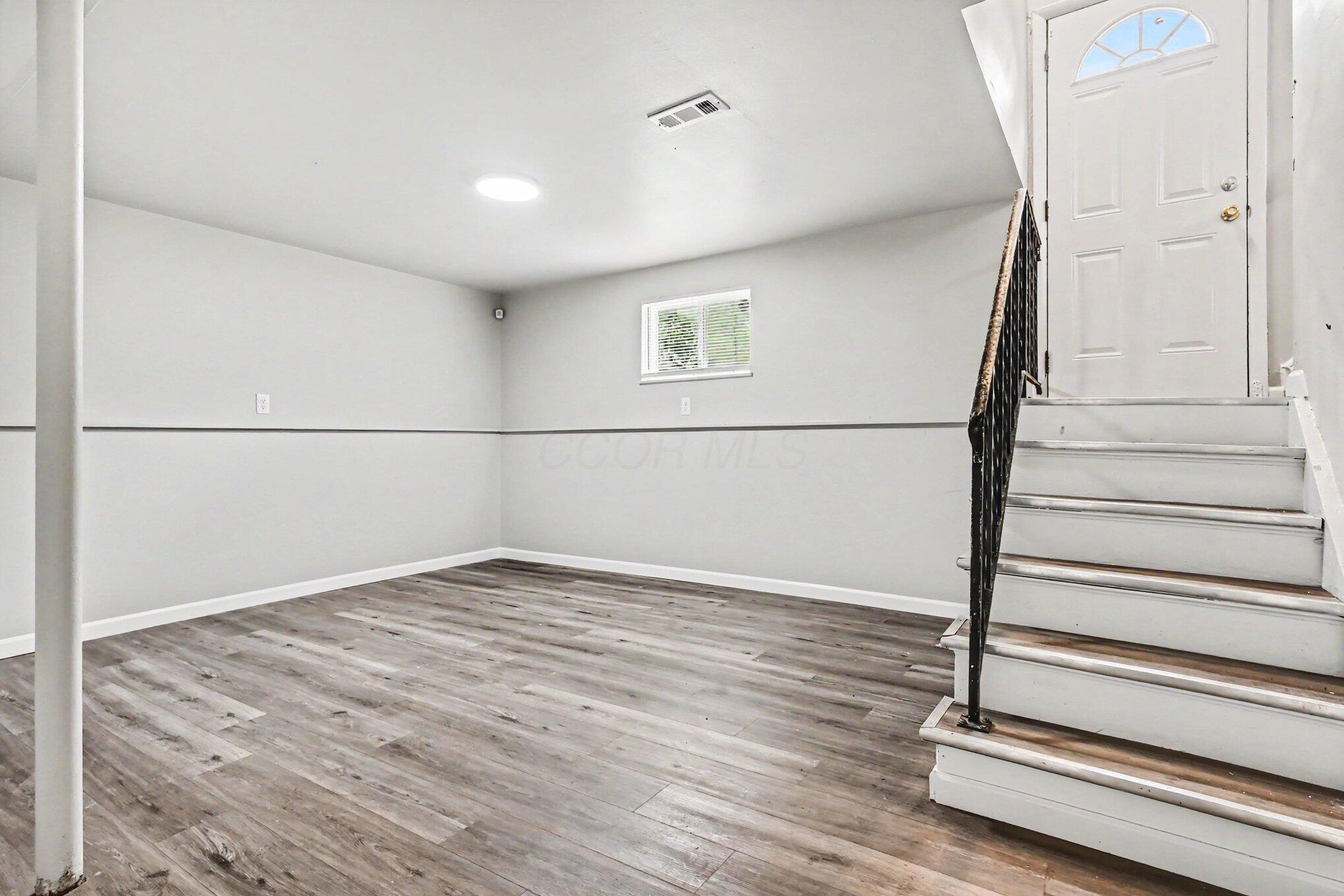 2746 Noe Bixby Road Columbus, OH 43232 - Photo 22 of 31 IMG_4353