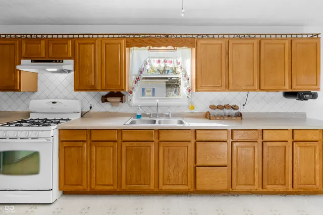 $152,000 | 1620 Jonesville Road, Columbus, IN 47201