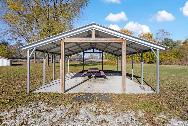 $152,000 | 1620 Jonesville Road, Columbus, IN 47201