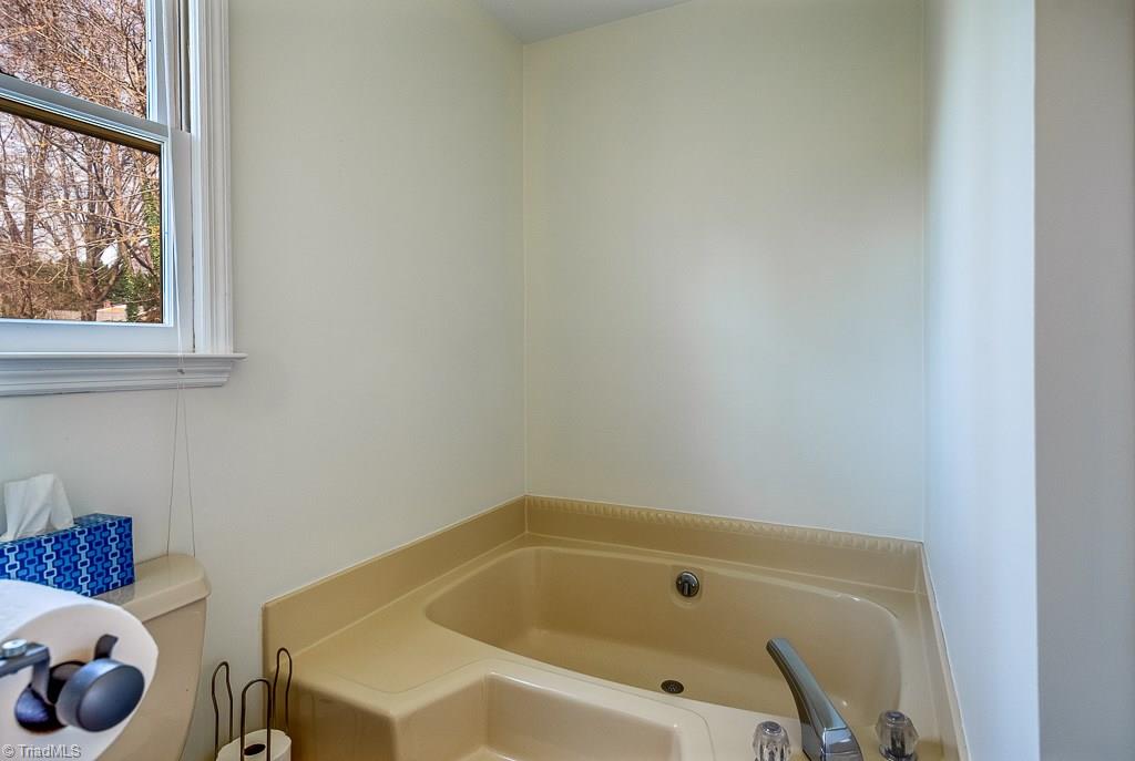 2611 Farmbrook Road Winston-Salem, NC 27103 - Photo 16 of 30 Master Bath