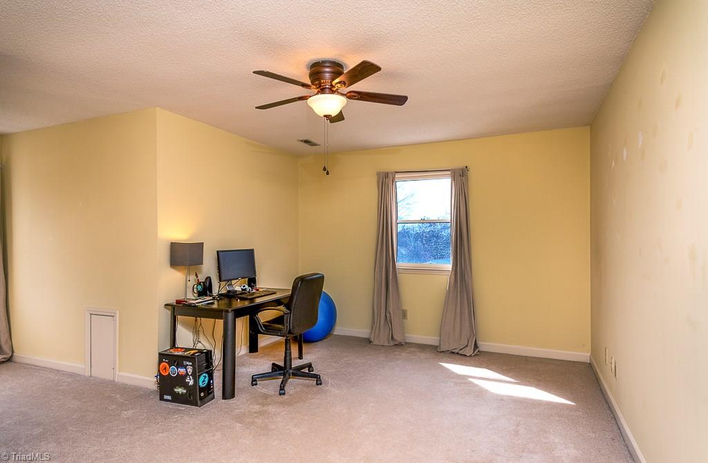 2611 Farmbrook Road Winston-Salem, NC 27103 - Photo 19 of 30 Upper level bedroom 3