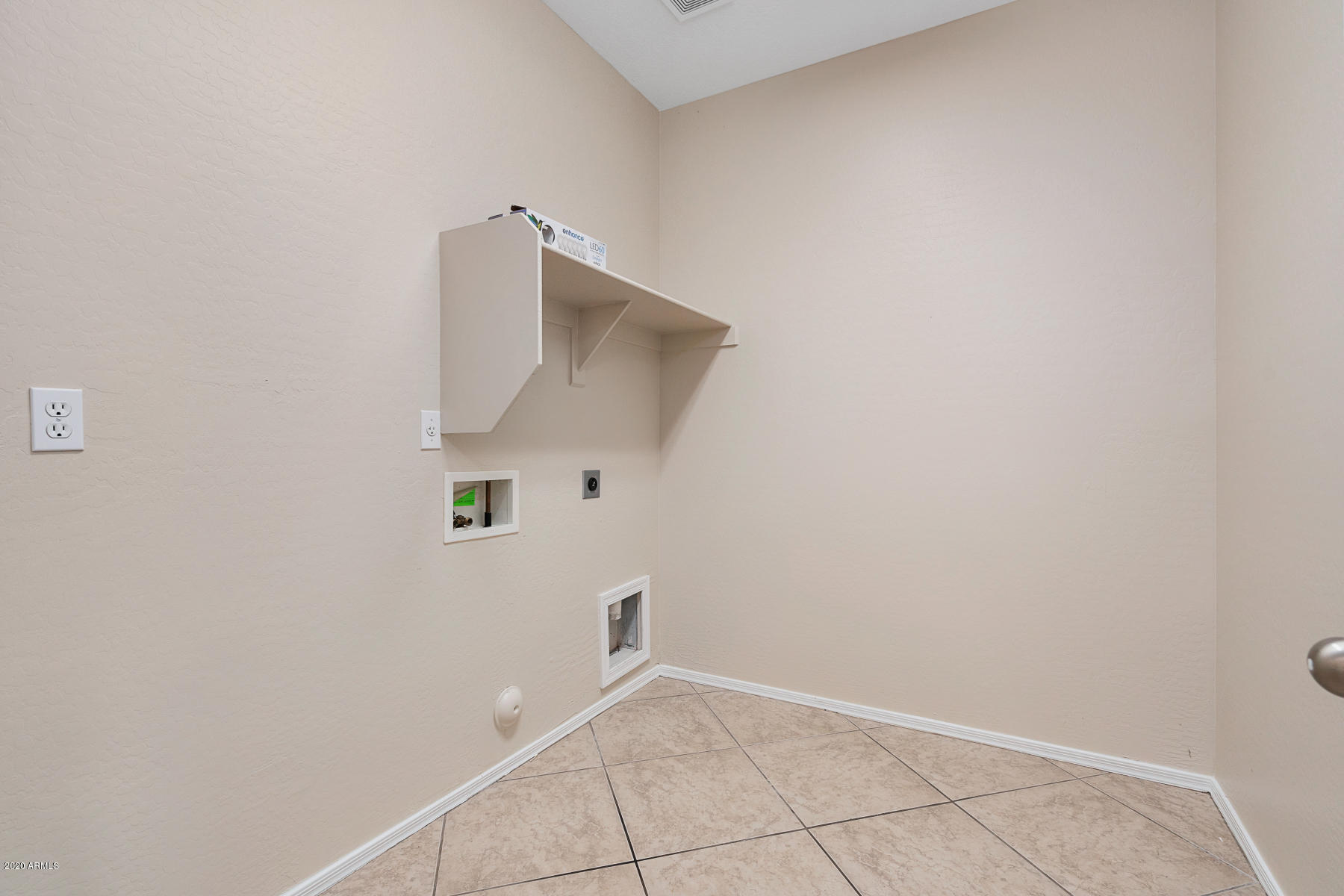 5425 West Apollo Road Laveen, AZ 85339 - Photo 12 of 26 013-5425WestApolloRoad-Phoenix-AZ-85339-