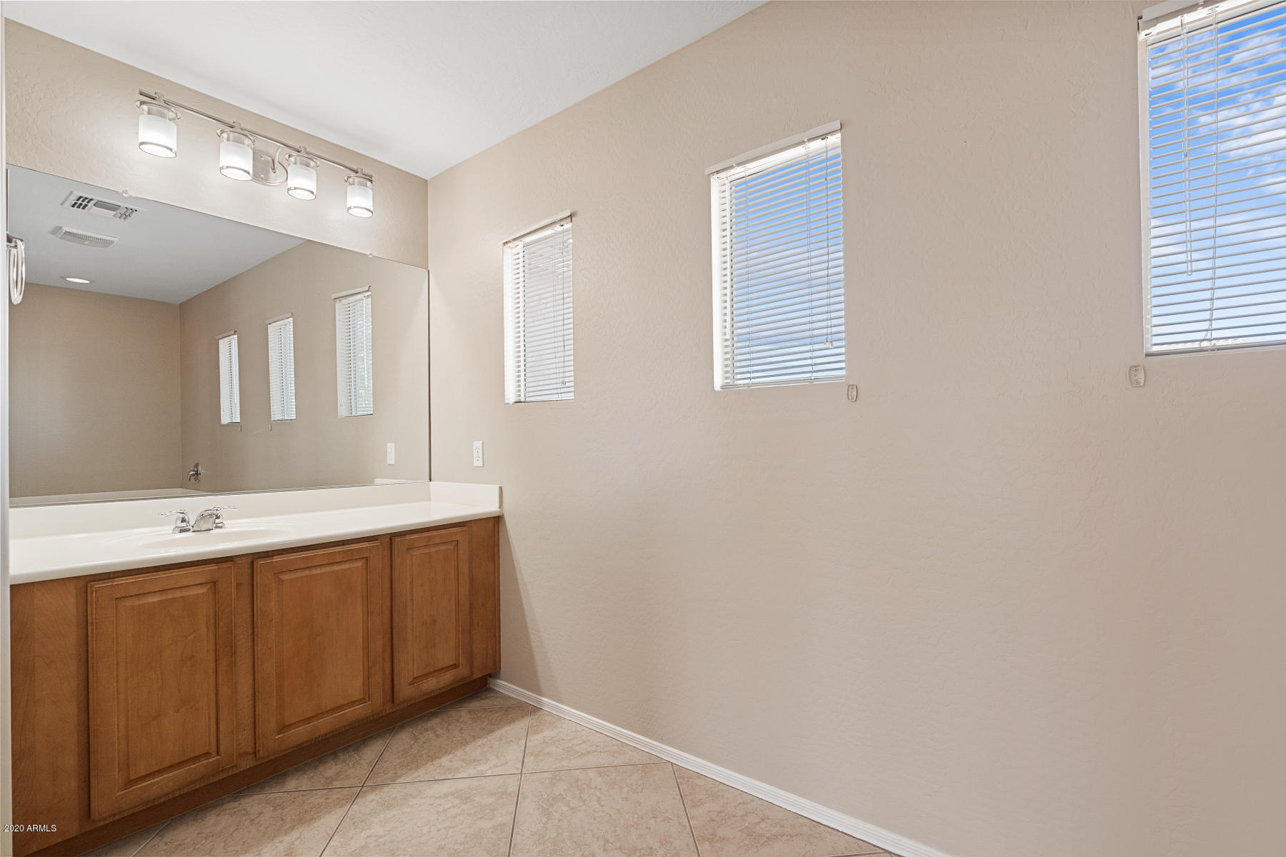 5425 West Apollo Road Laveen, AZ 85339 - Photo 20 of 26 020-5425WestApolloRoad-Phoenix-AZ-85339-