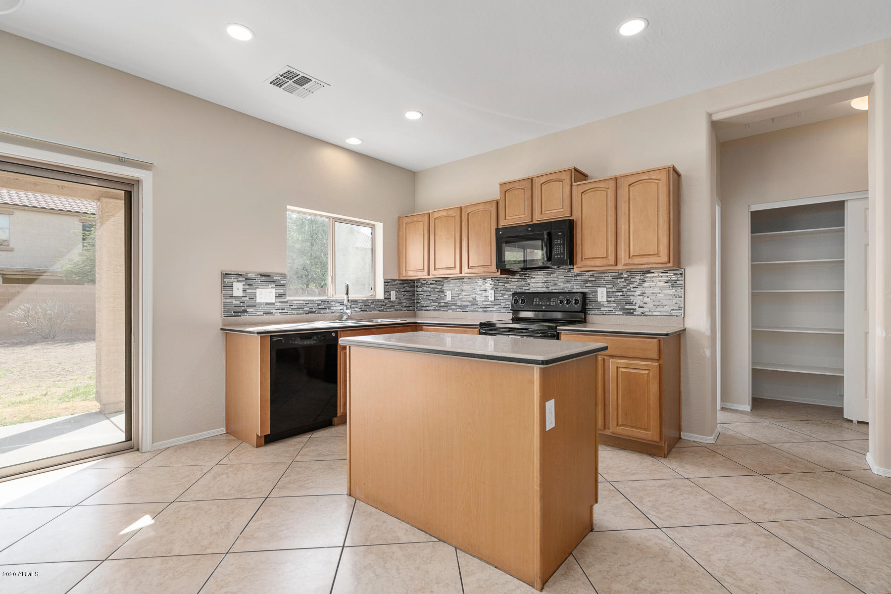 5425 West Apollo Road Laveen, AZ 85339 - Photo 8 of 26 008-5425WestApolloRoad-Phoenix-AZ-85339-
