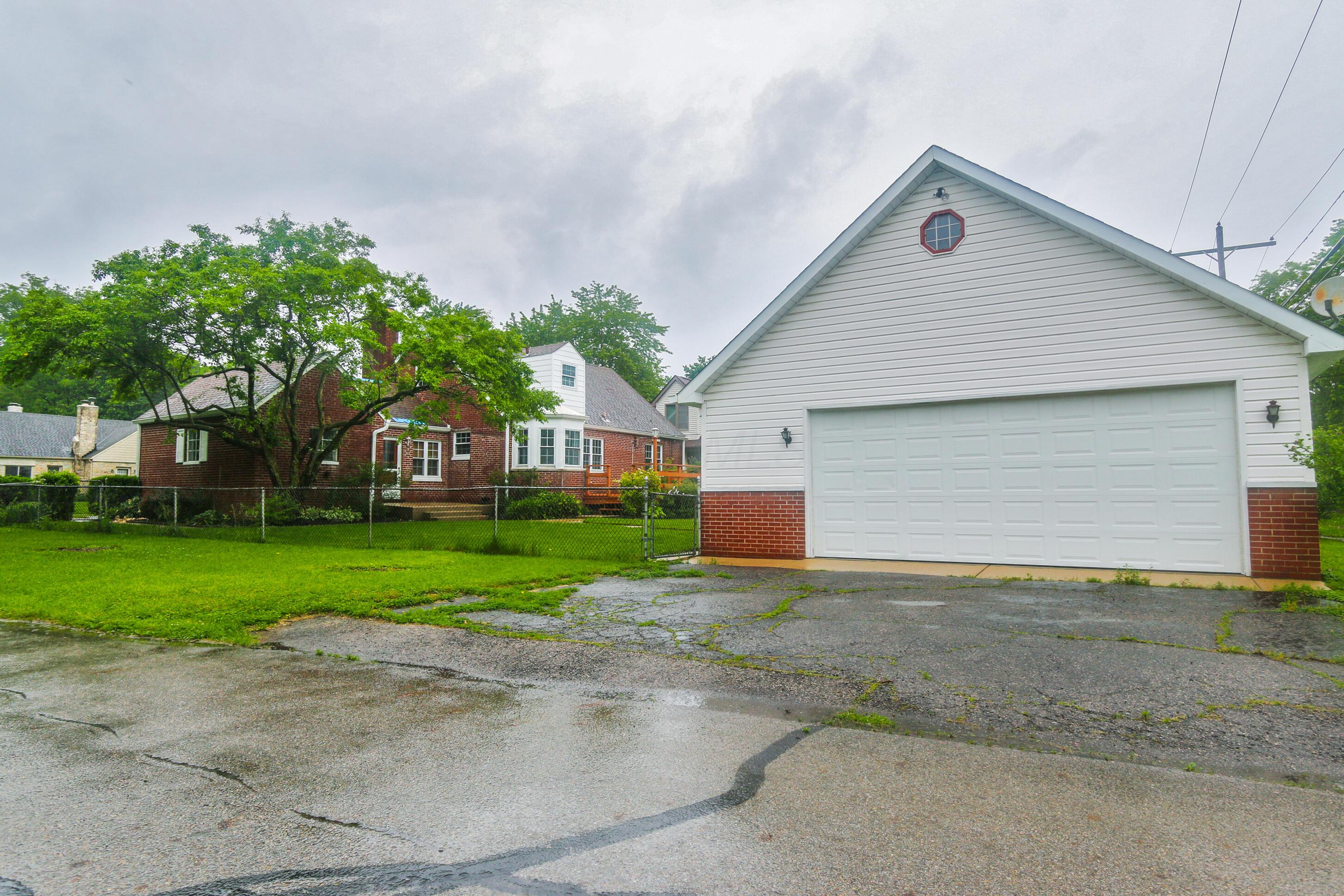 64 Edgevale Road Columbus, OH 43209 - Photo 4 of 69 64 Edgevale Rd. 71