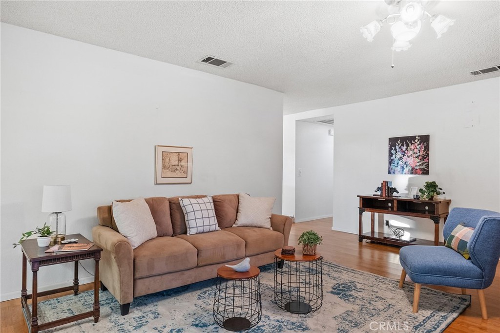 19213 Tecumseh Road Apple Valley, CA 92307 - Photo 19 of 43