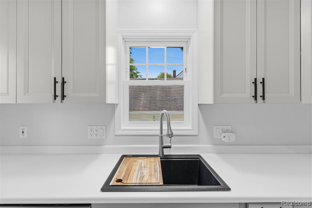 1709 Michigan Avenue Bay City, MI 48708 - Photo 24 of 42