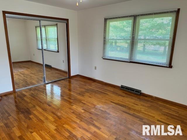1678 Liberty Road Jacksonville, IL 62650 - Photo 15 of 35