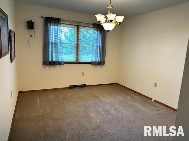 1678 Liberty Road Jacksonville, IL 62650 - Photo 4 of 35