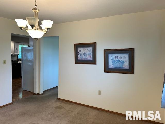 1678 Liberty Road Jacksonville, IL 62650 - Photo 5 of 35