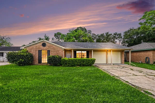 $279,900 | 7607 Grape Street, Houston, TX 77074