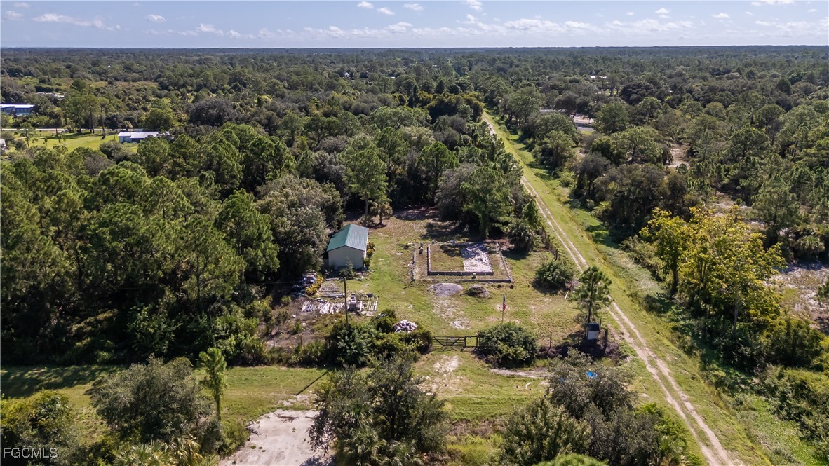 175 South Romero Street Clewiston, FL 33440 - Photo 14 of 19 a view of a town with mountains in the background