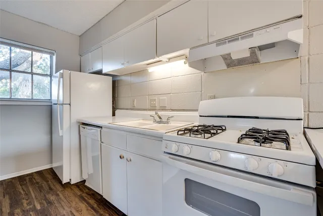 $750 | 311 East 31st Street, Unit 303A, Austin, TX 78705