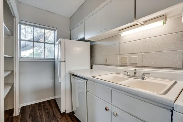 $750 | 311 East 31st Street, Unit 303A, Austin, TX 78705