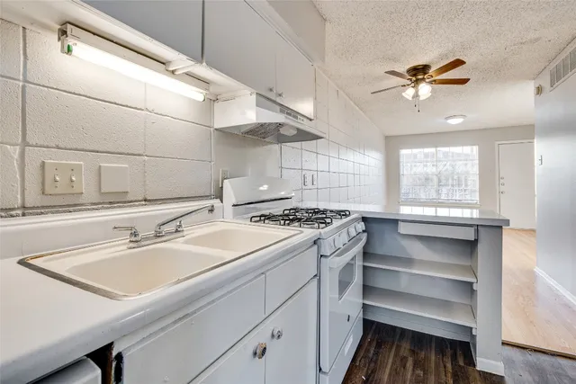 $750 | 311 East 31st Street, Unit 303A, Austin, TX 78705