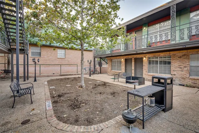 $750 | 311 East 31st Street, Unit 303A, Austin, TX 78705