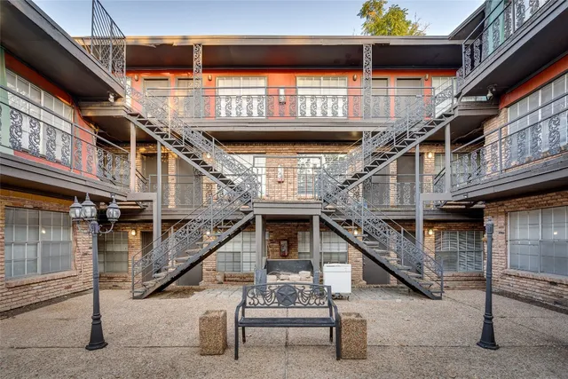 $750 | 311 East 31st Street, Unit 303A, Austin, TX 78705