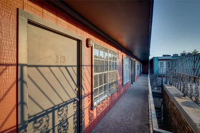 $750 | 311 East 31st Street, Unit 303A, Austin, TX 78705