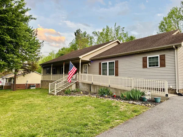 $550,000 | 1038 Phillip Drive, Portland, TN 37148