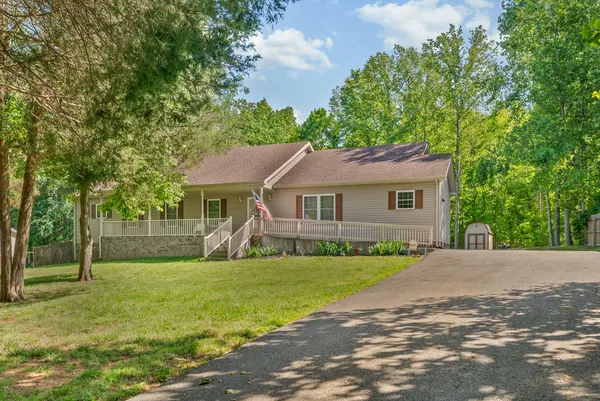 $550,000 | 1038 Phillip Drive, Portland, TN 37148