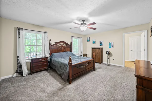 $550,000 | 1038 Phillip Drive, Portland, TN 37148