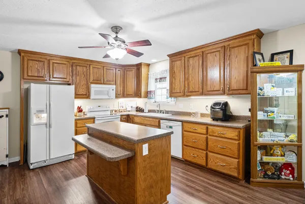 $550,000 | 1038 Phillip Drive, Portland, TN 37148