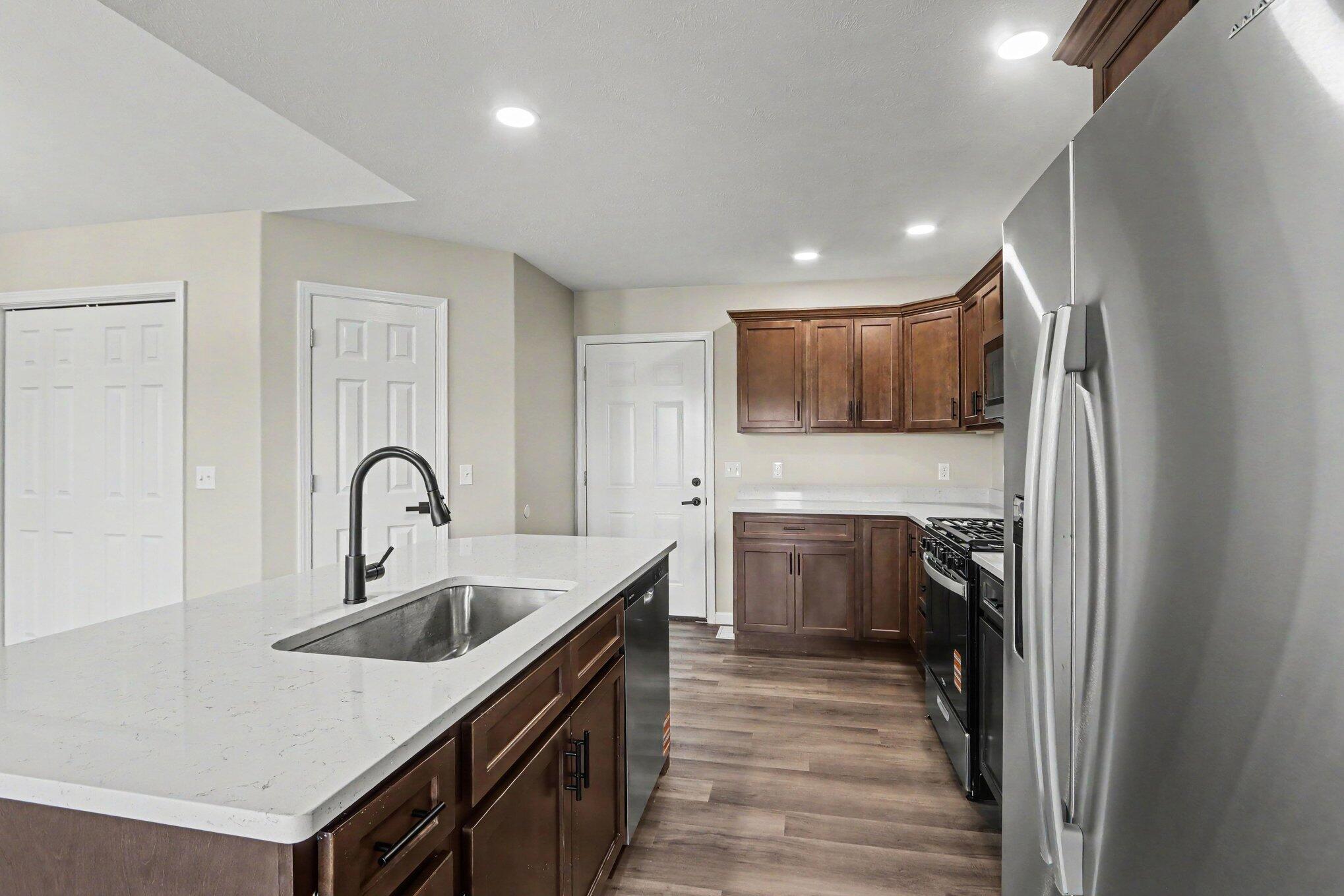 124 Jeremy Street Constantine, MI 49042 - Photo 9 of 27 010_file_6946