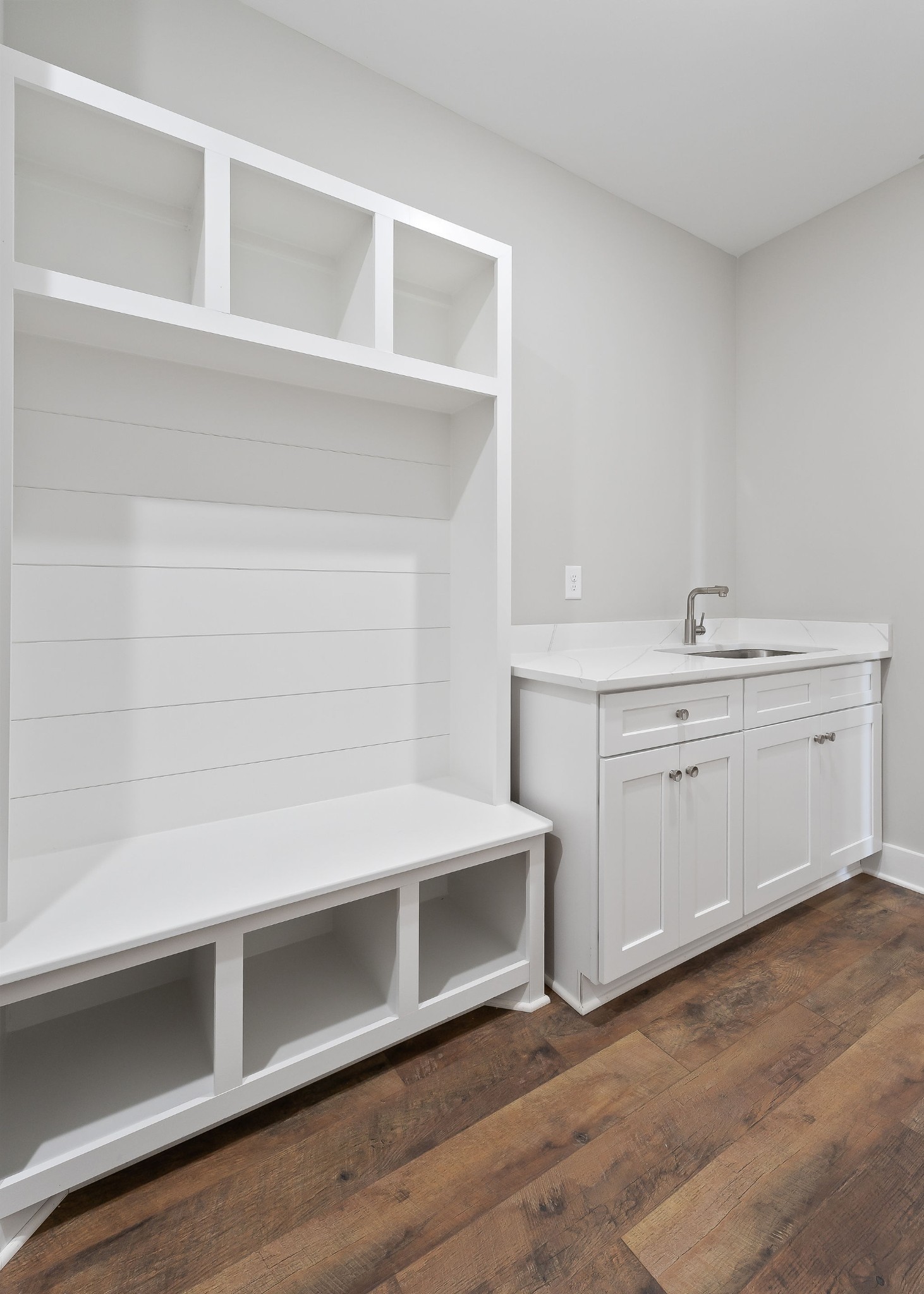 1095 Arch Cope Road Morrison, TN 37357 - Photo 25 of 29 a room with a cabinets and a stove