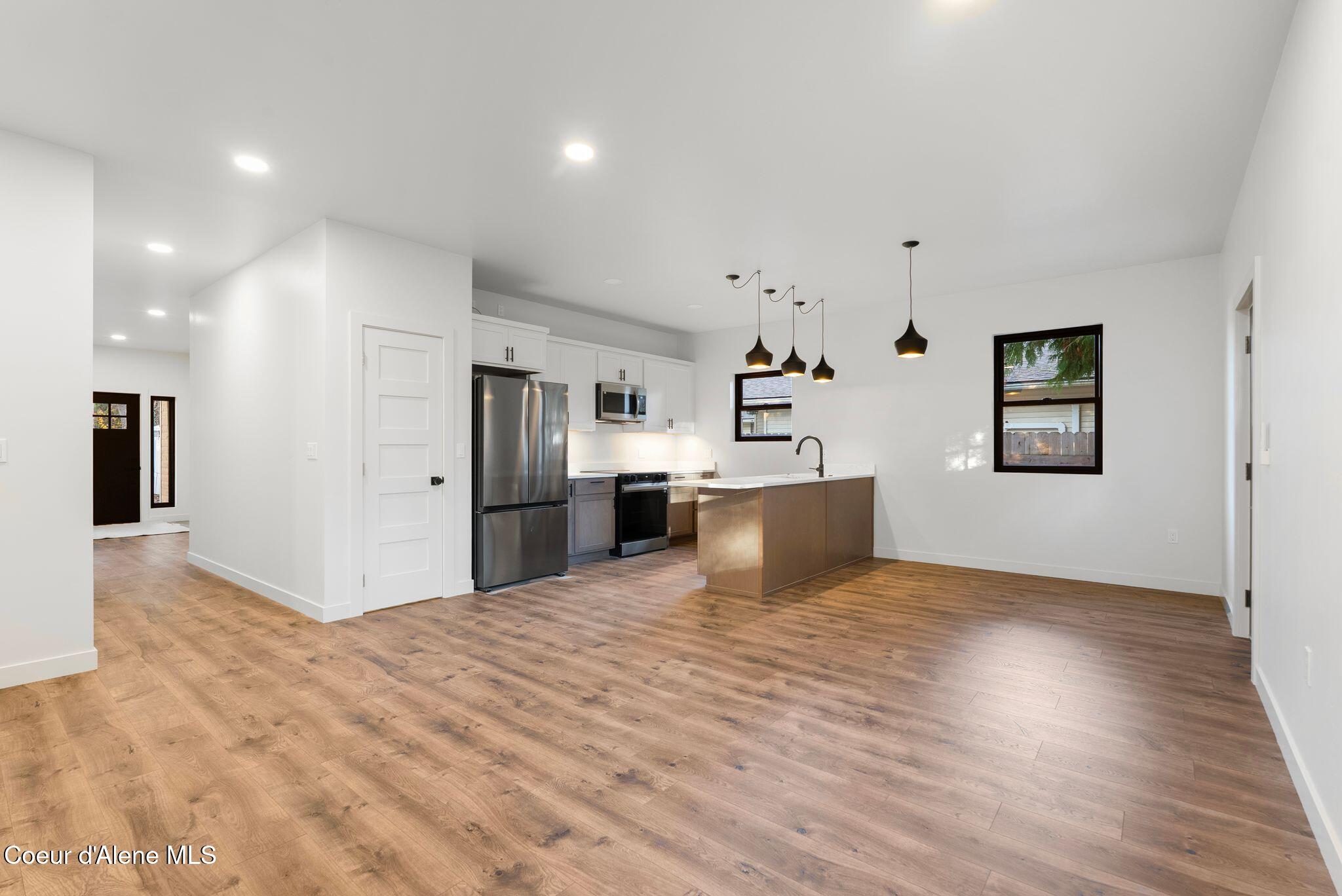 1721 Larch Street Sandpoint, ID 83864 - Photo 11 of 26 12_DSC04366