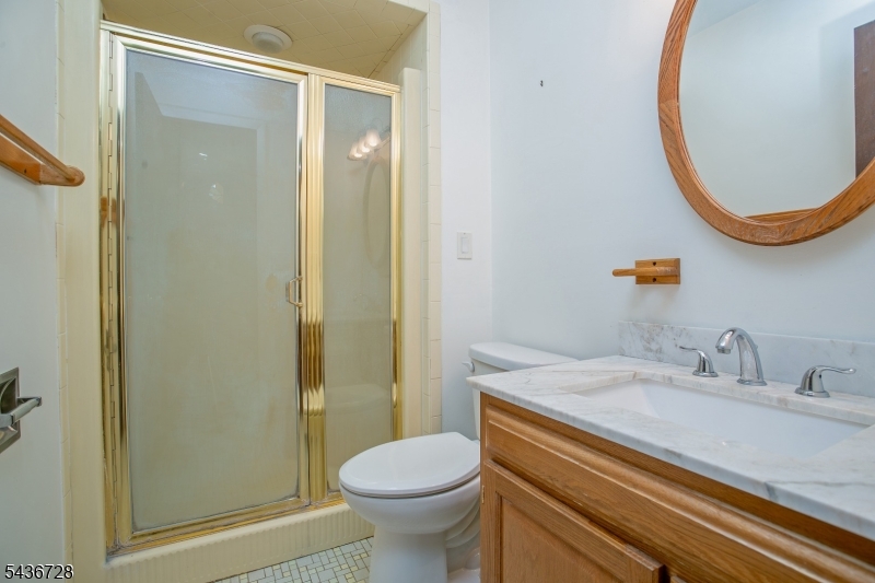 44 Adelphia Road Parsippany, NJ 07054 - Photo 18 of 32