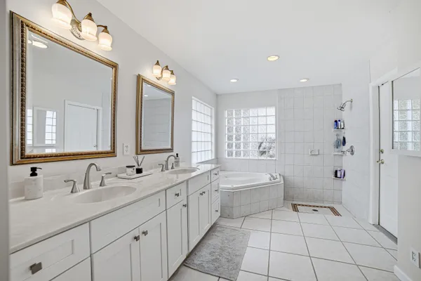 $7,800 | 2281 Southeast 11th Street, Pompano Beach, FL 33062