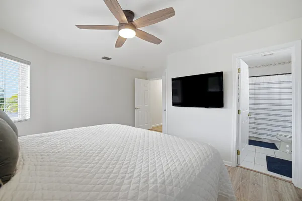 $7,800 | 2281 Southeast 11th Street, Pompano Beach, FL 33062