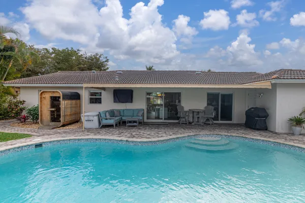 $7,800 | 2281 Southeast 11th Street, Pompano Beach, FL 33062