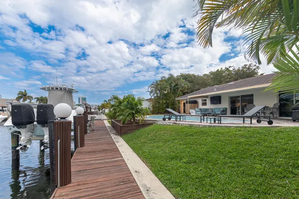 $7,800 | 2281 Southeast 11th Street, Pompano Beach, FL 33062