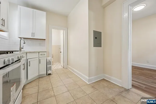 $1,950 | 7 Bender Place, Unit 3, Cliffside Park, NJ 07010