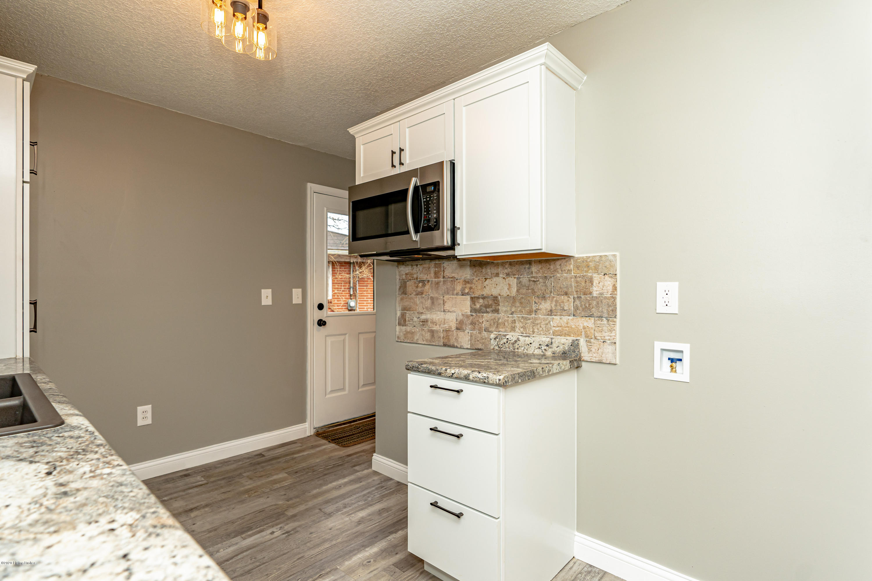 6315 Hunters Grove Road Louisville, KY 40216 - Photo 21 of 61 DSC00217