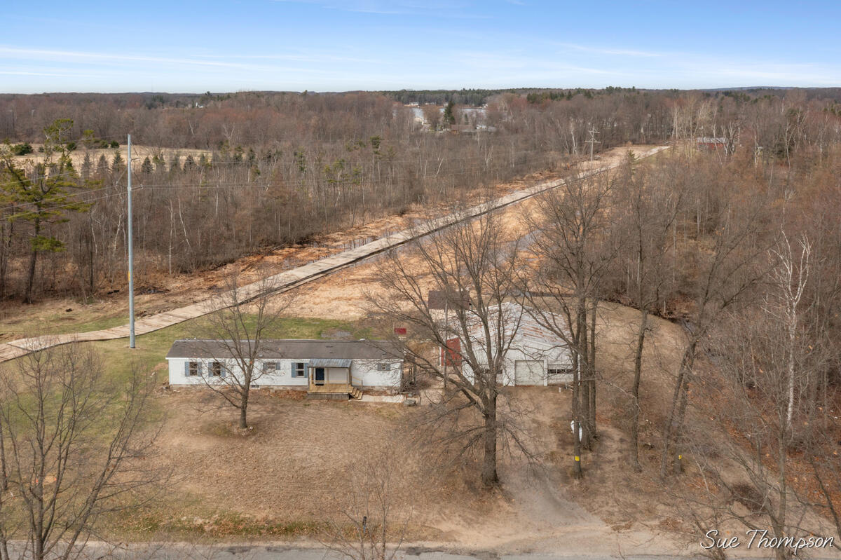 3216 Lakeside Drive Stanton, MI 48888 - Photo 21 of 25 3216-Lakeside_201