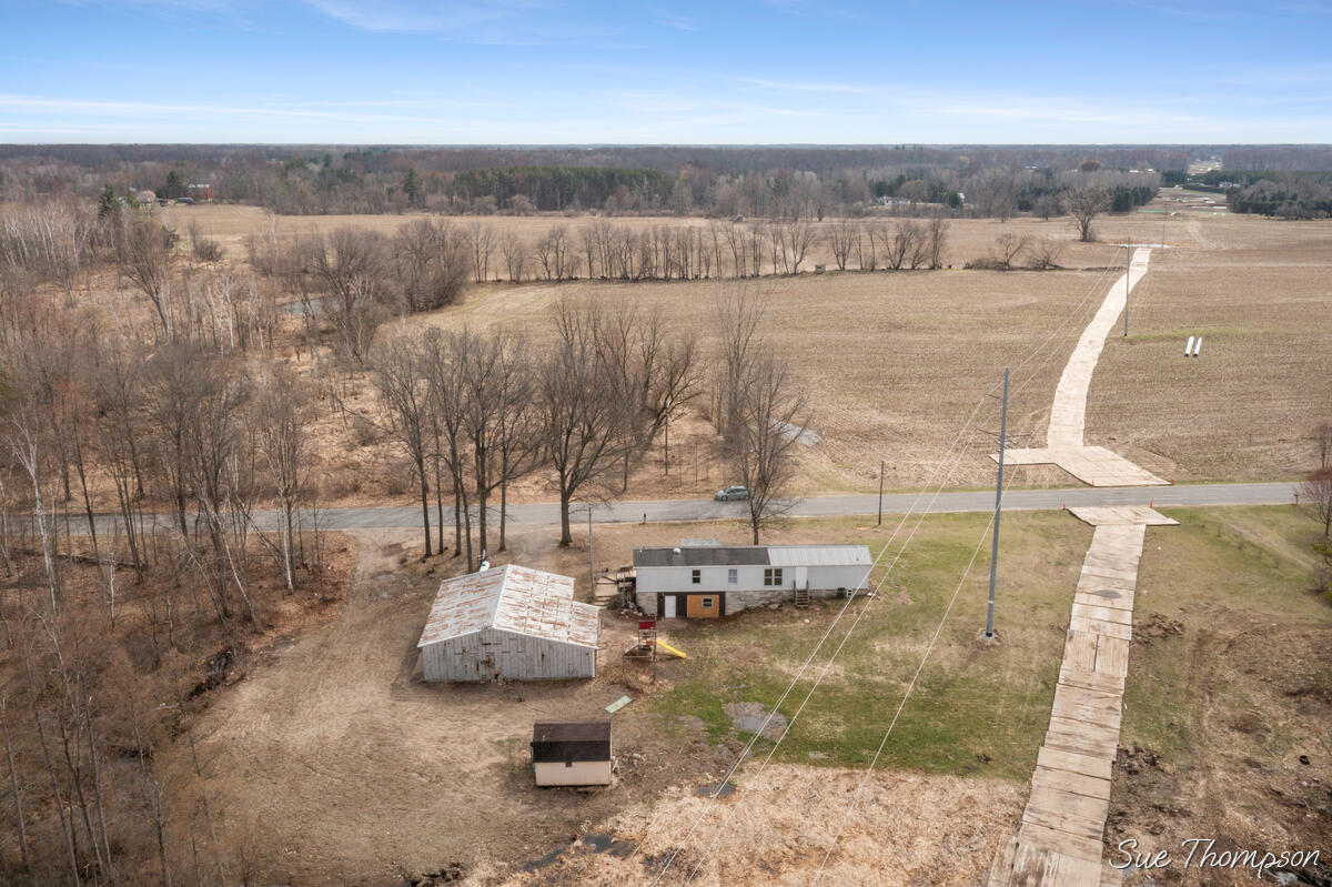 3216 Lakeside Drive Stanton, MI 48888 - Photo 22 of 25 3216-Lakeside_202