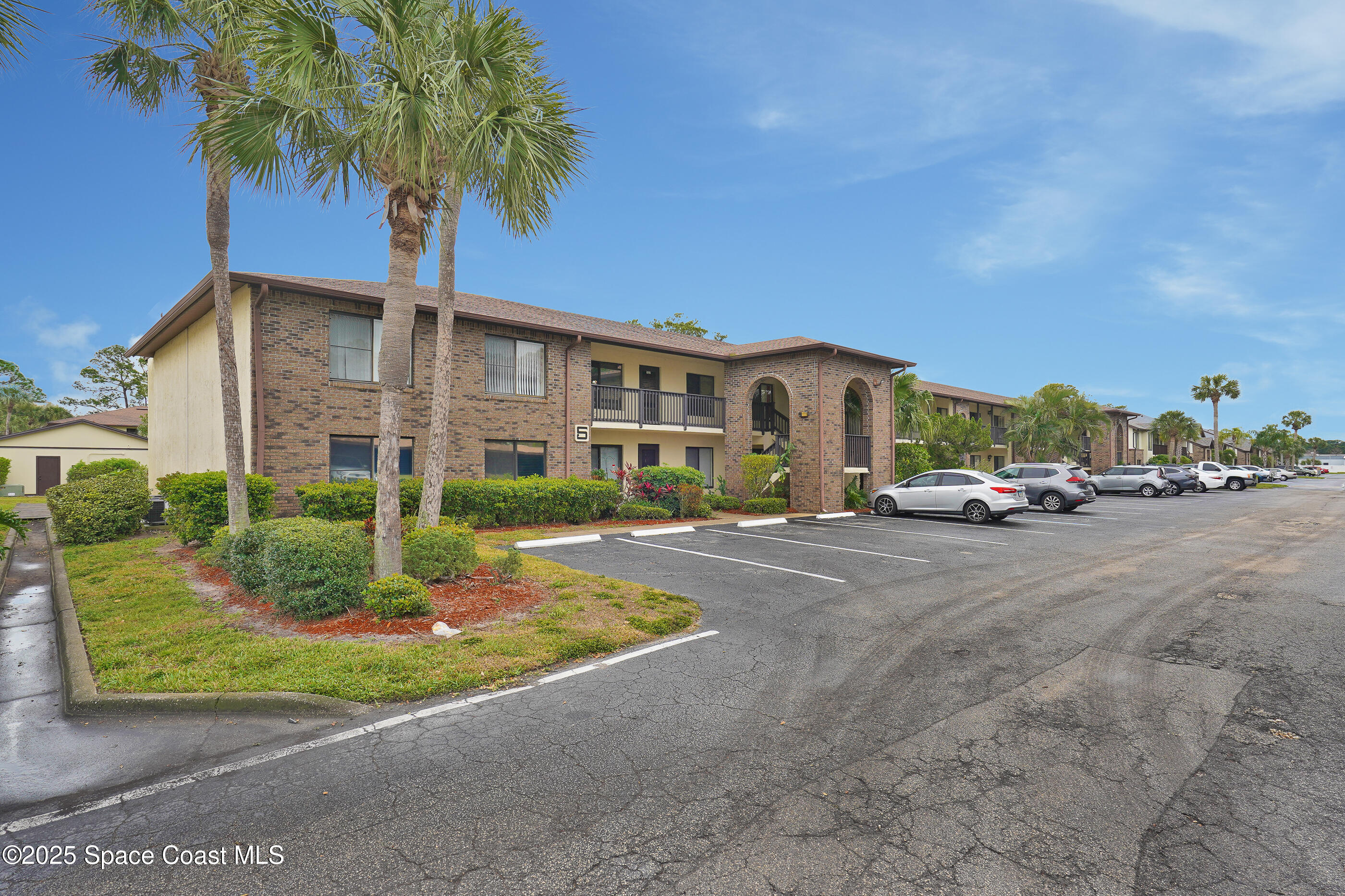 1515 Huntington Lane, Unit 514 Rockledge, FL 32955 - Photo 2 of 28 1515 Huntington Ln #514-2