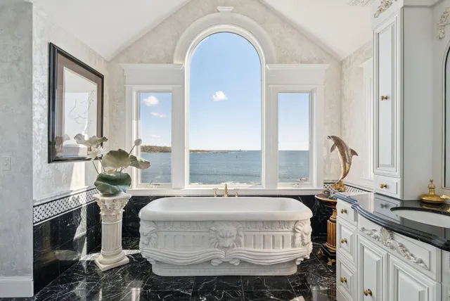 $8,000,000 | 1 Channel Road, South Portland, ME 04106