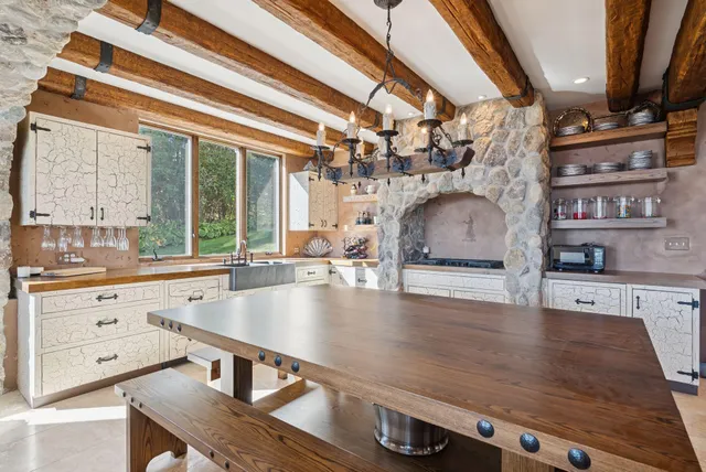 $8,000,000 | 1 Channel Road, South Portland, ME 04106