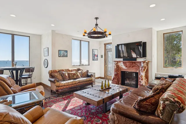 $8,000,000 | 1 Channel Road, South Portland, ME 04106