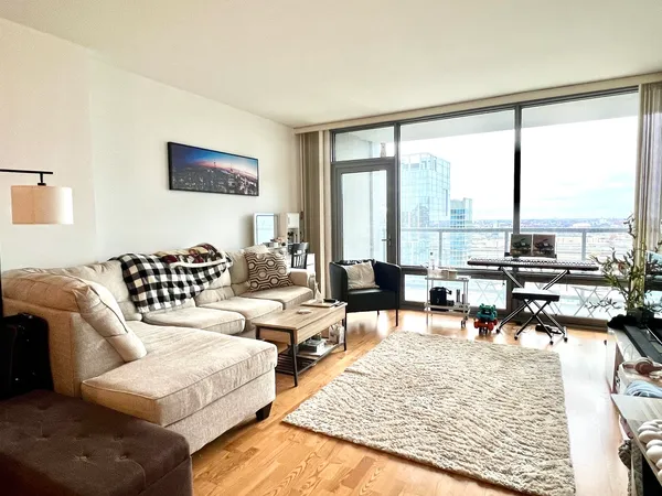 $2,550 | 100 East 14th Street, Unit 2108, Chicago, IL 60605