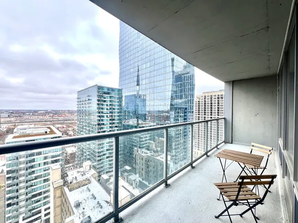 $2,550 | 100 East 14th Street, Unit 2108, Chicago, IL 60605