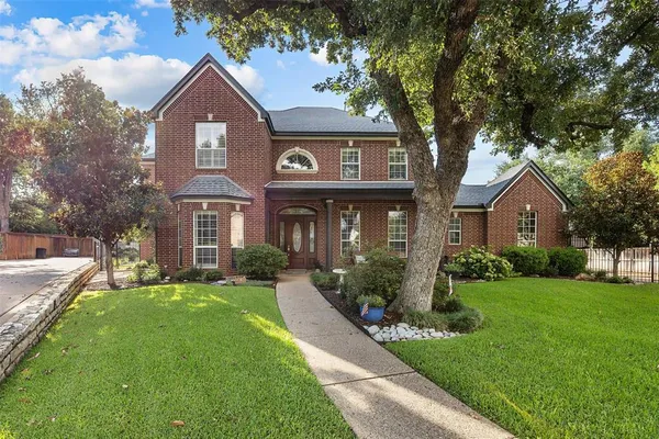$747,900 | 3 Katie Court, Mansfield, TX 76063