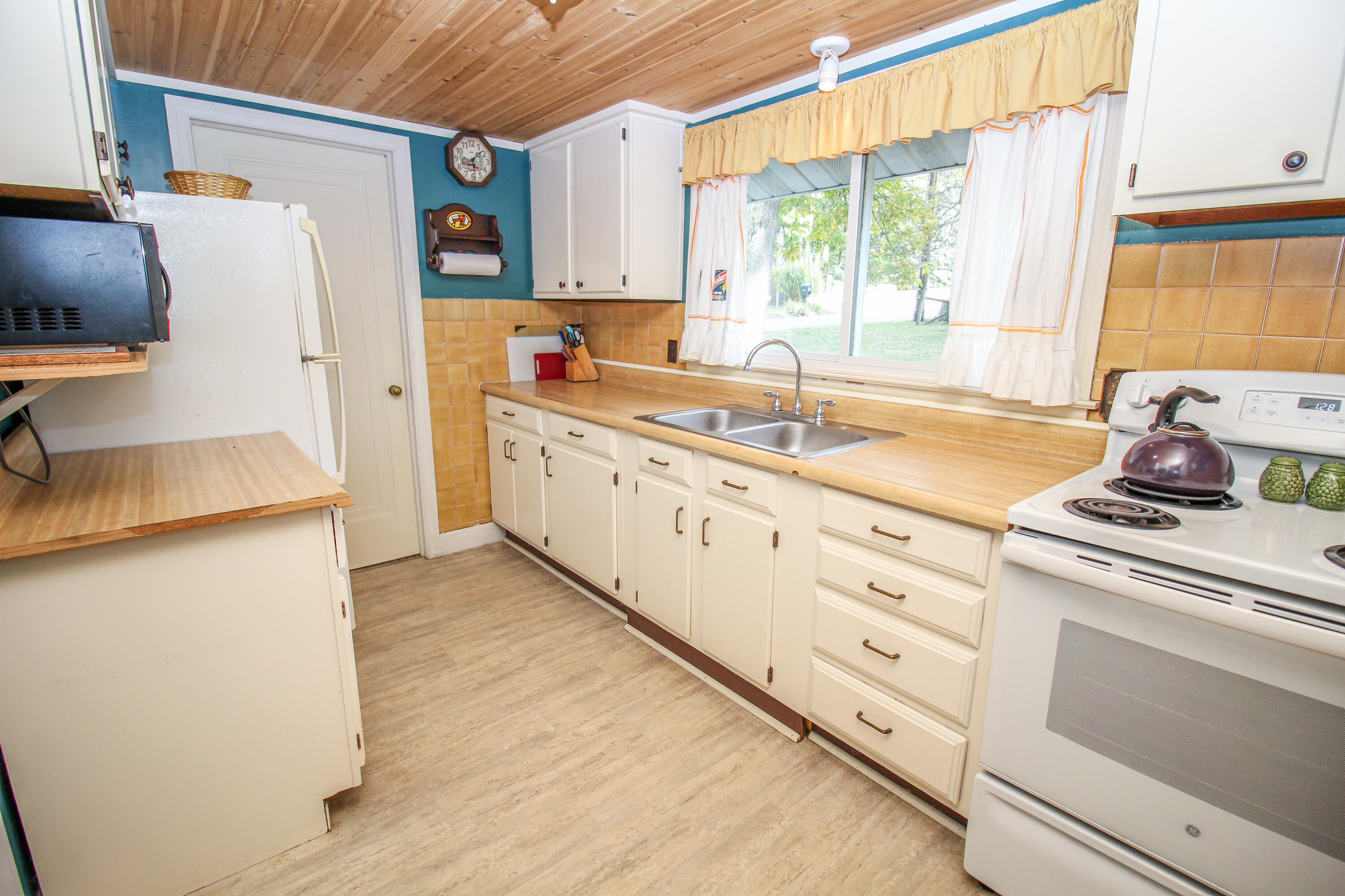 11279 Point Road Three Rivers, MI 49093 - Photo 13 of 26 Point-27