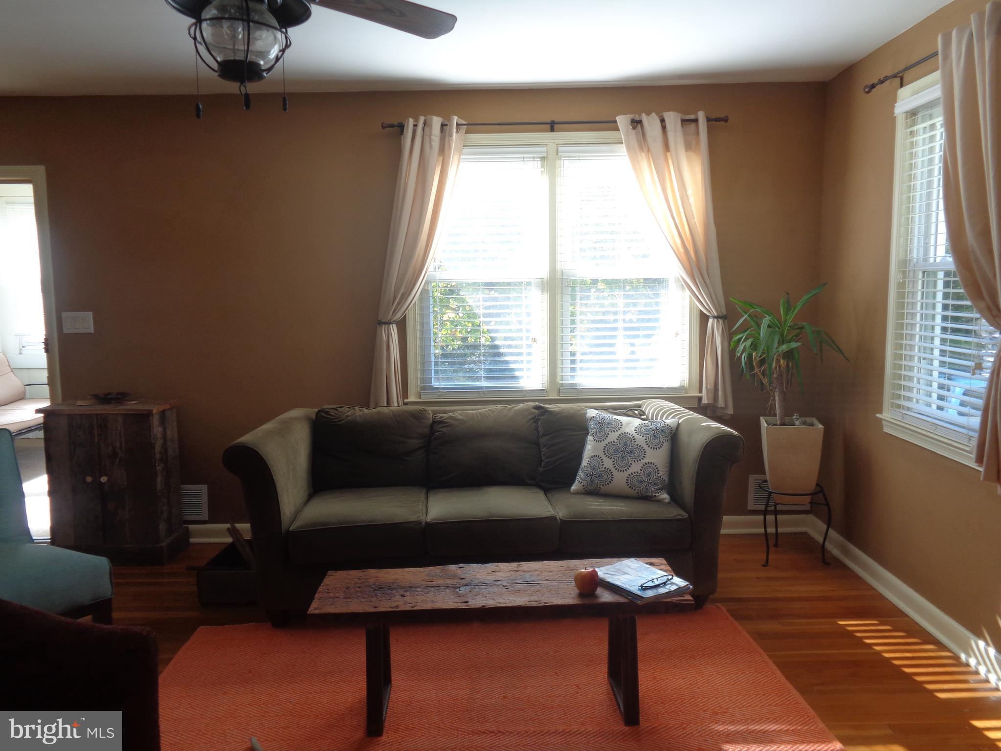 2208 Turkey Point Road Baltimore, MD 21221 - Photo 7 of 27 Family Room