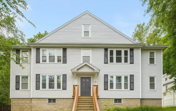 $899,000 | 15 Circuit Avenue East, Worcester, MA 01603